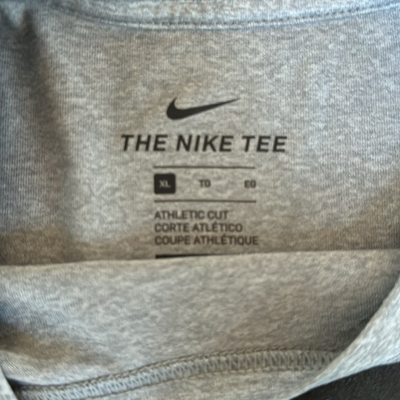 Boys Nike long sleeve - Picture 3 of 3